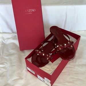NEVER WORN Valentino studded bow sandal size 39